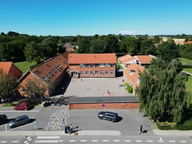 Skolen set fra oven